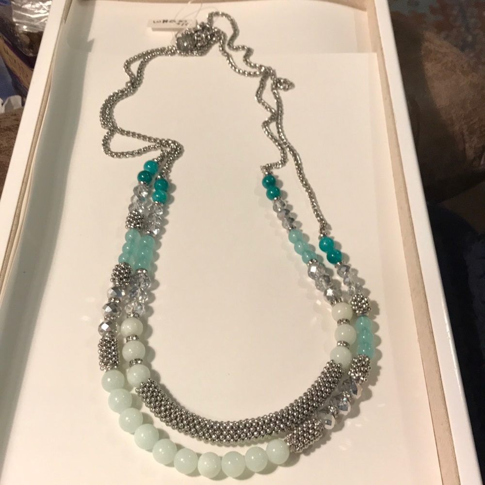 WHBM long necklace (case 15) 4907